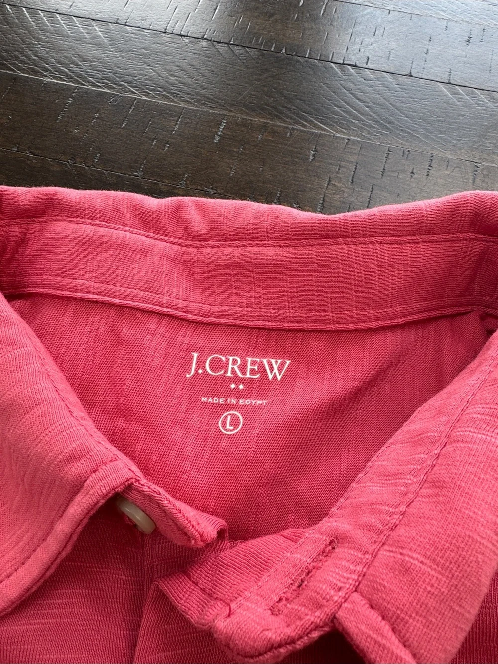 Like new J. Crew Men’s Coral Pink Casual buttoned-down shirt size Large